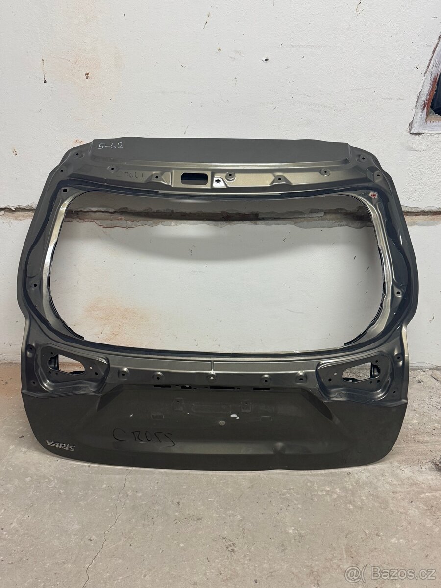 Toyota Yaris Cross 2021, zadní 5. (páté) dveře