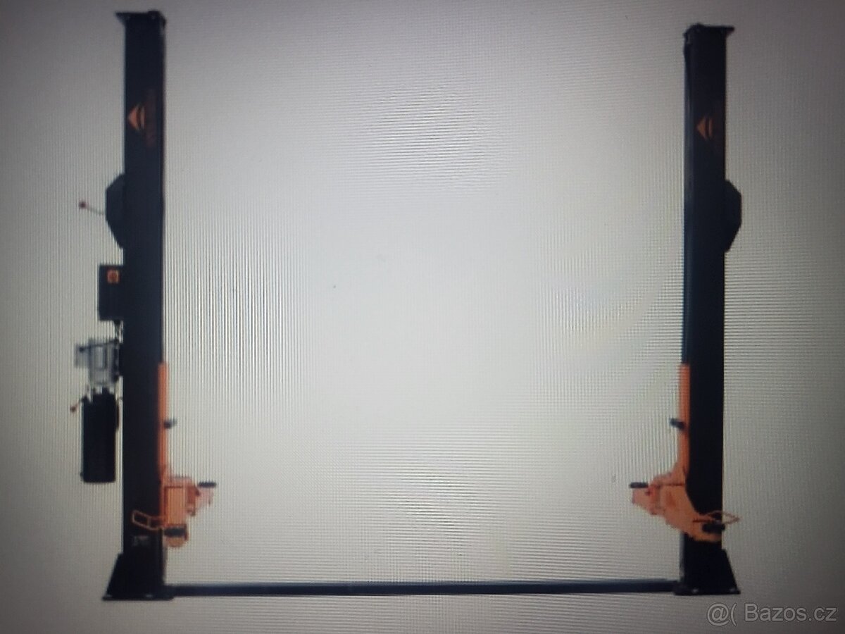 Dvousloupový elektrohydraulický zvedák