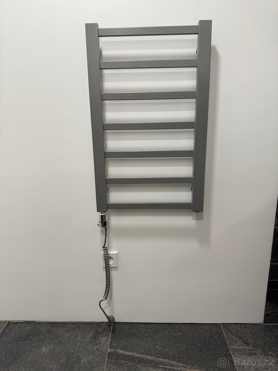 radiátor PMH Galeon, šedý