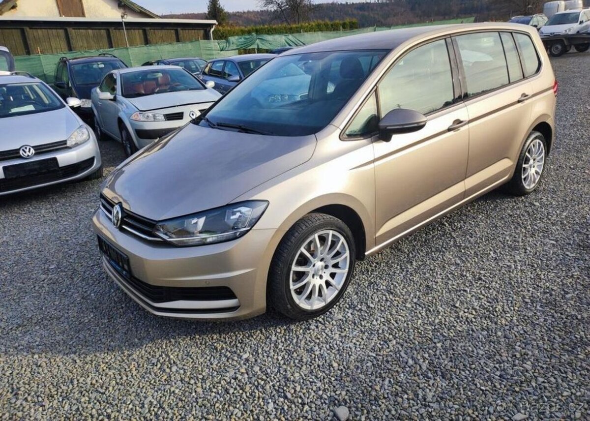 Volkswagen Touran 1.6 TDI 7 Míst, Klima, tažné nafta