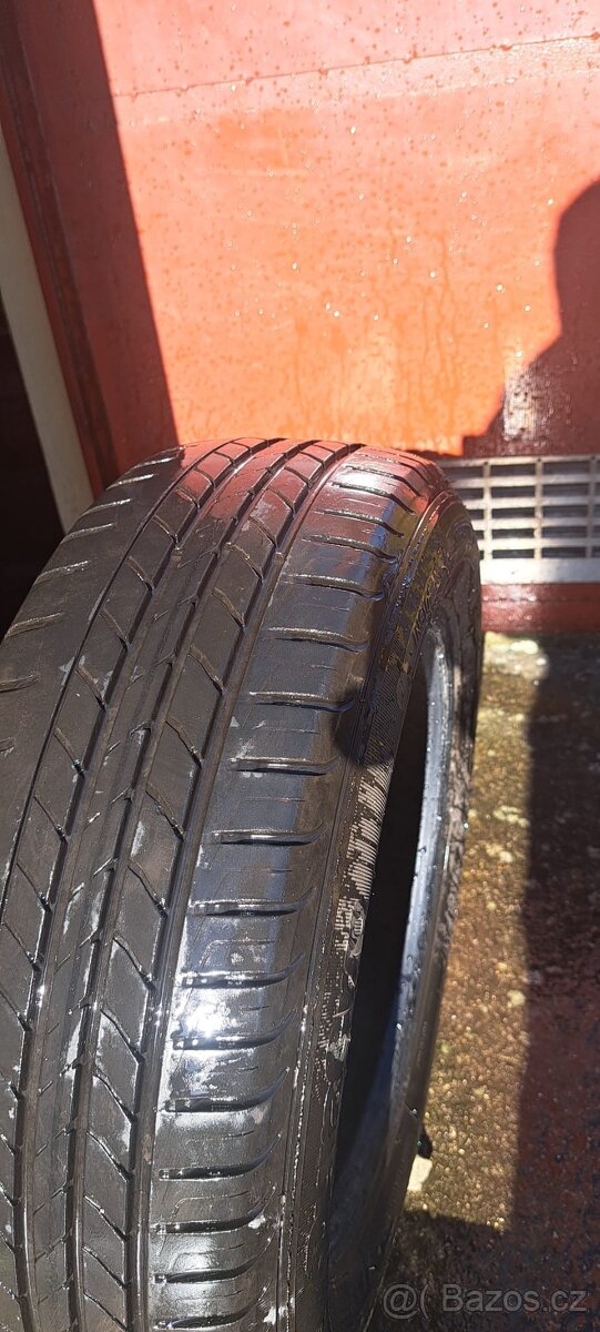Letní pneu Goodyear Duragrip 185/65 R 15
