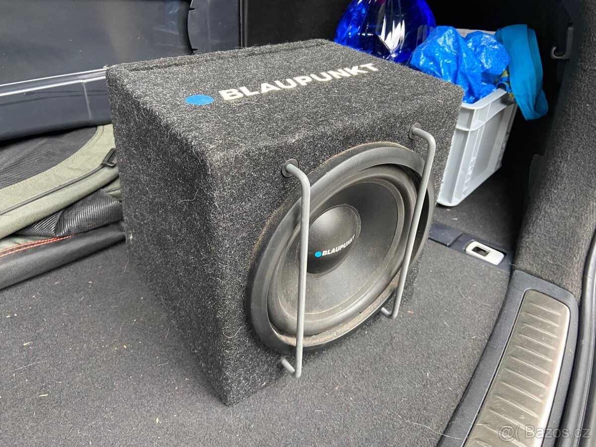 Aktivní subwoofer do auta 200 W