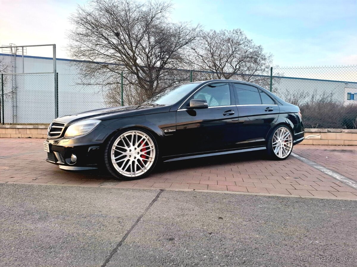 Mercedes Benz C63 AMG W204