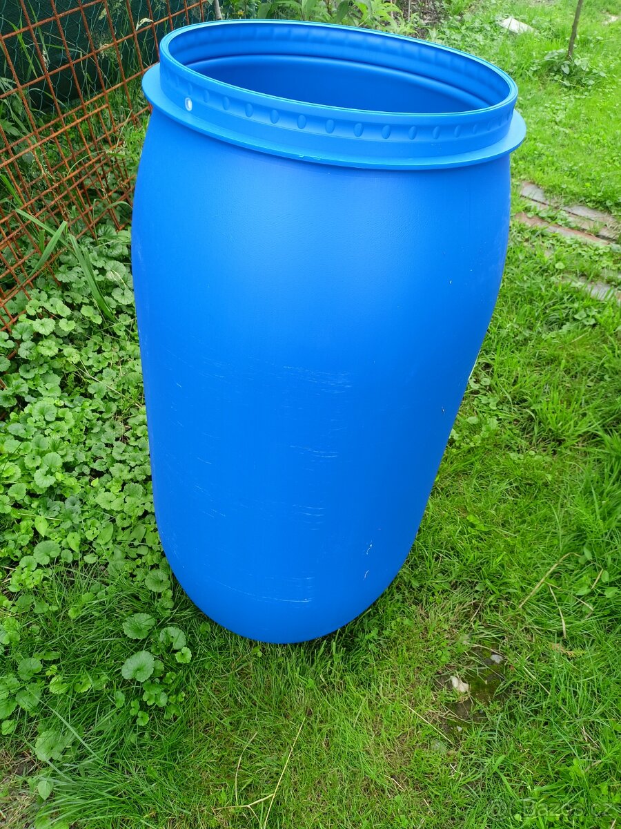 Plastový sud