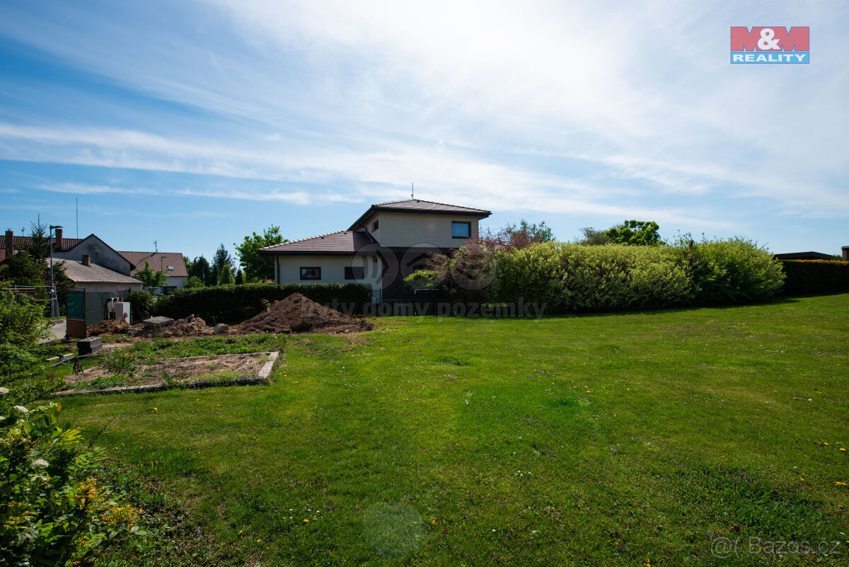 Pronájem pozemku k bydlení, 450 m², Stěžery