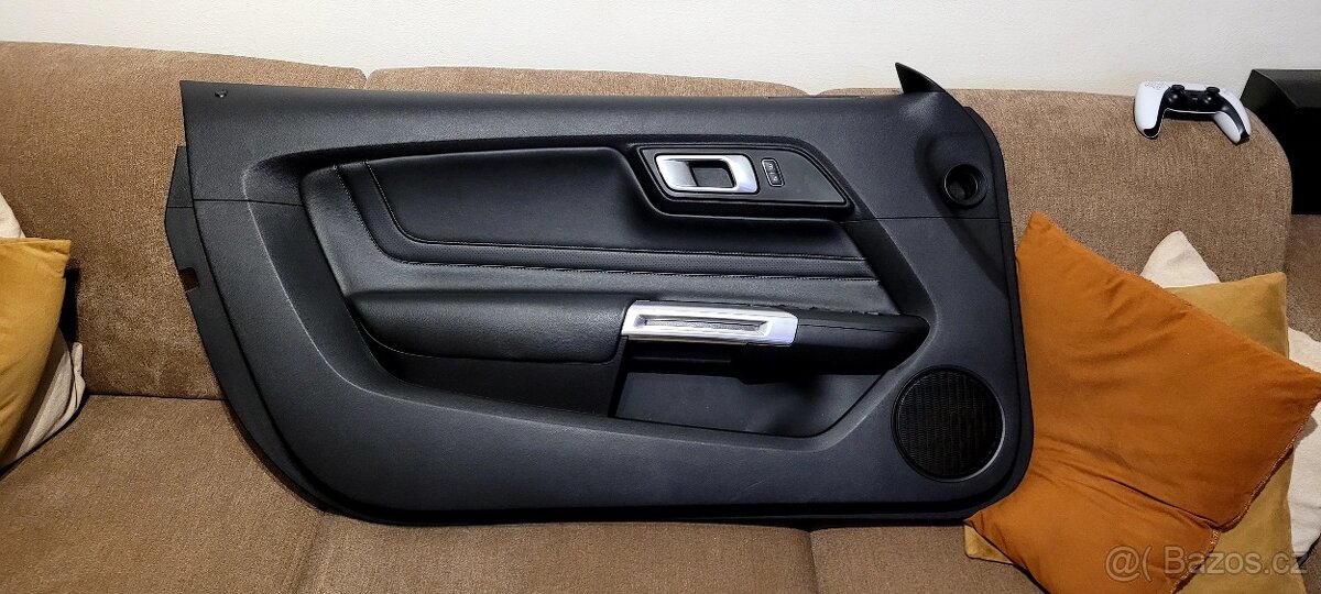 Ford Mustang MK6 VI 2015 - 2021 přední levý panel dveří