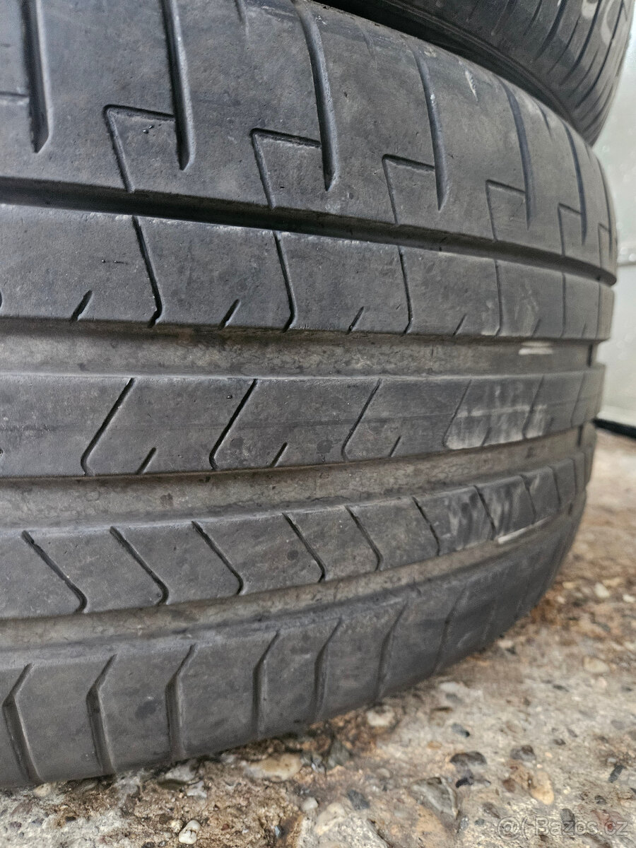 275/40R22 107Y XL P Zero E PNCS PIRELLI
