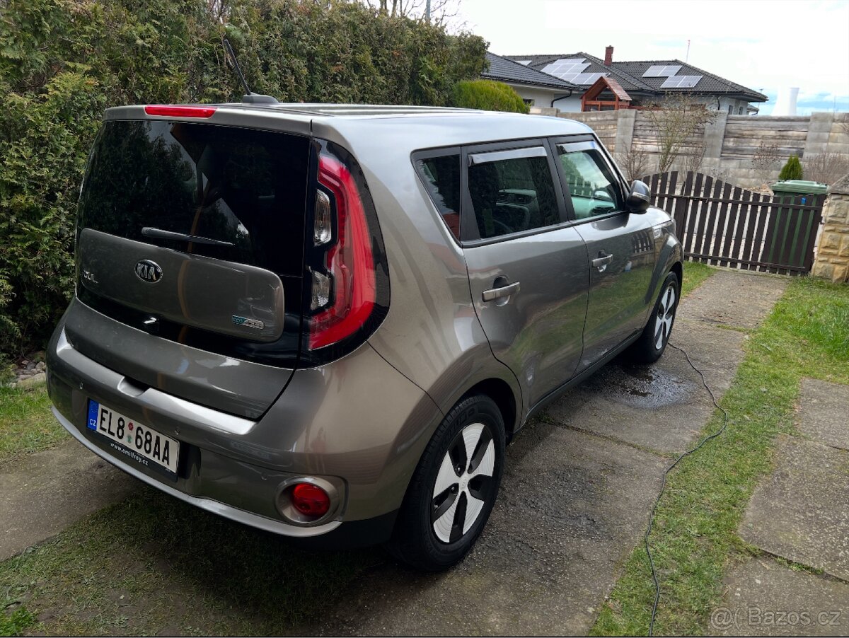 Kia Soul EV - Baterie 100% stav