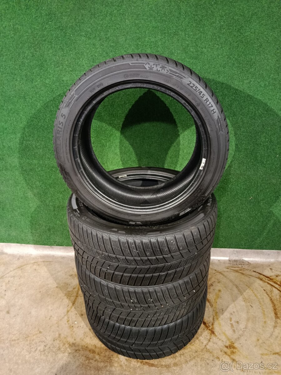 4ks zimni 225/45/17 Barum