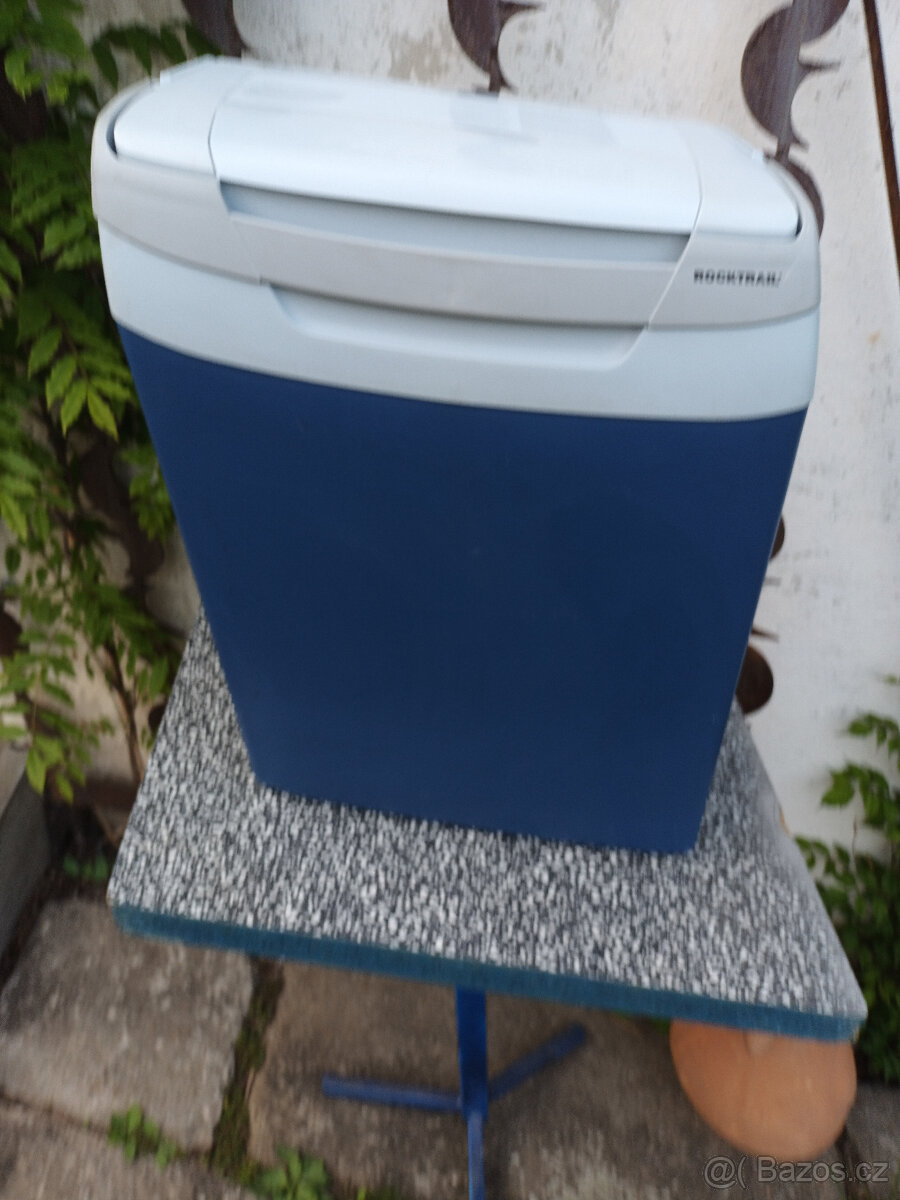 Autochladnička, chladící box na 12V i 230V