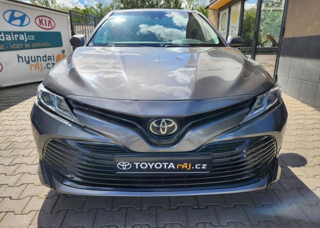 Toyota Camry 2.5-ZÁRUKA-BENZÍN-AUTOMAT