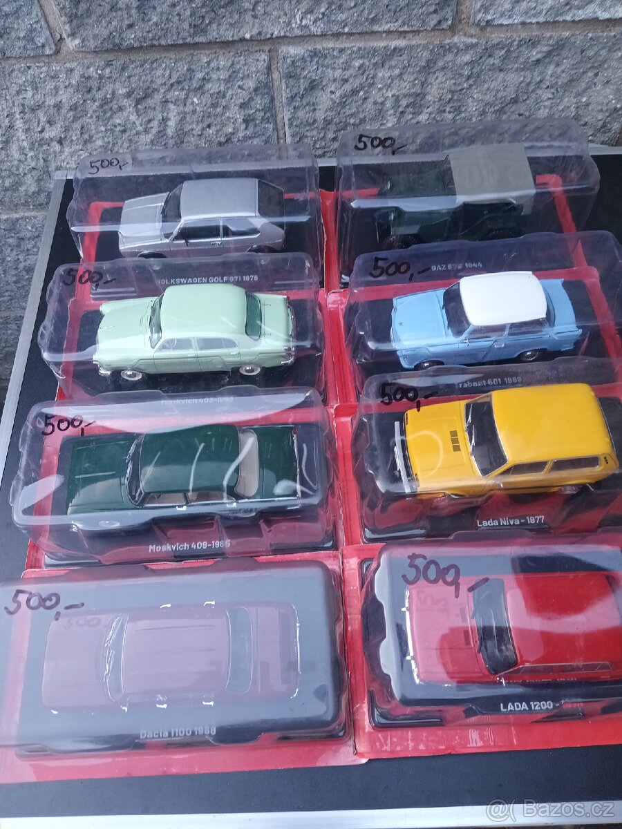 Modely 1:24 hachate Lada, Trabant,golf, Gaz, Moskvič, Dacia