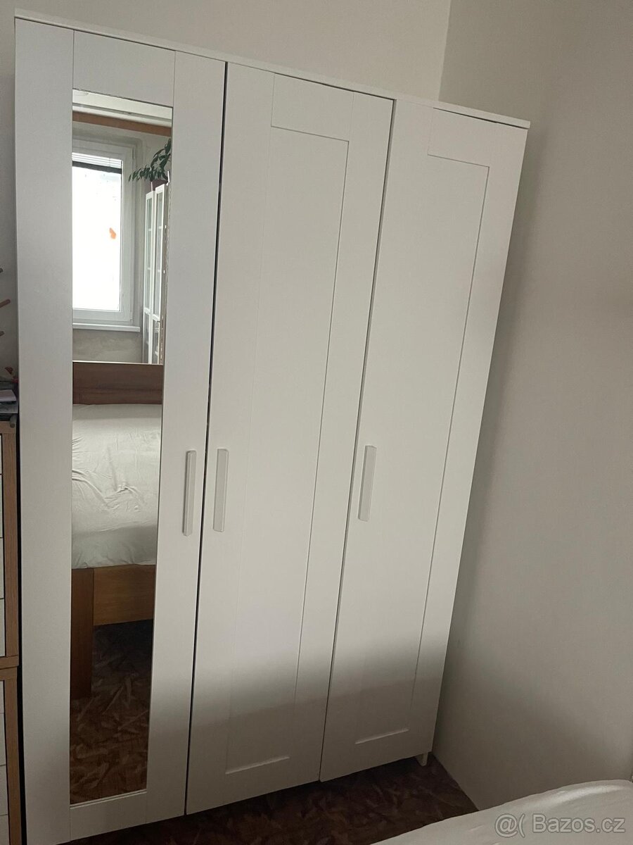 BRIMNES, IKEA Skříň se 3 dveřmi a zrcadlem, bílá
