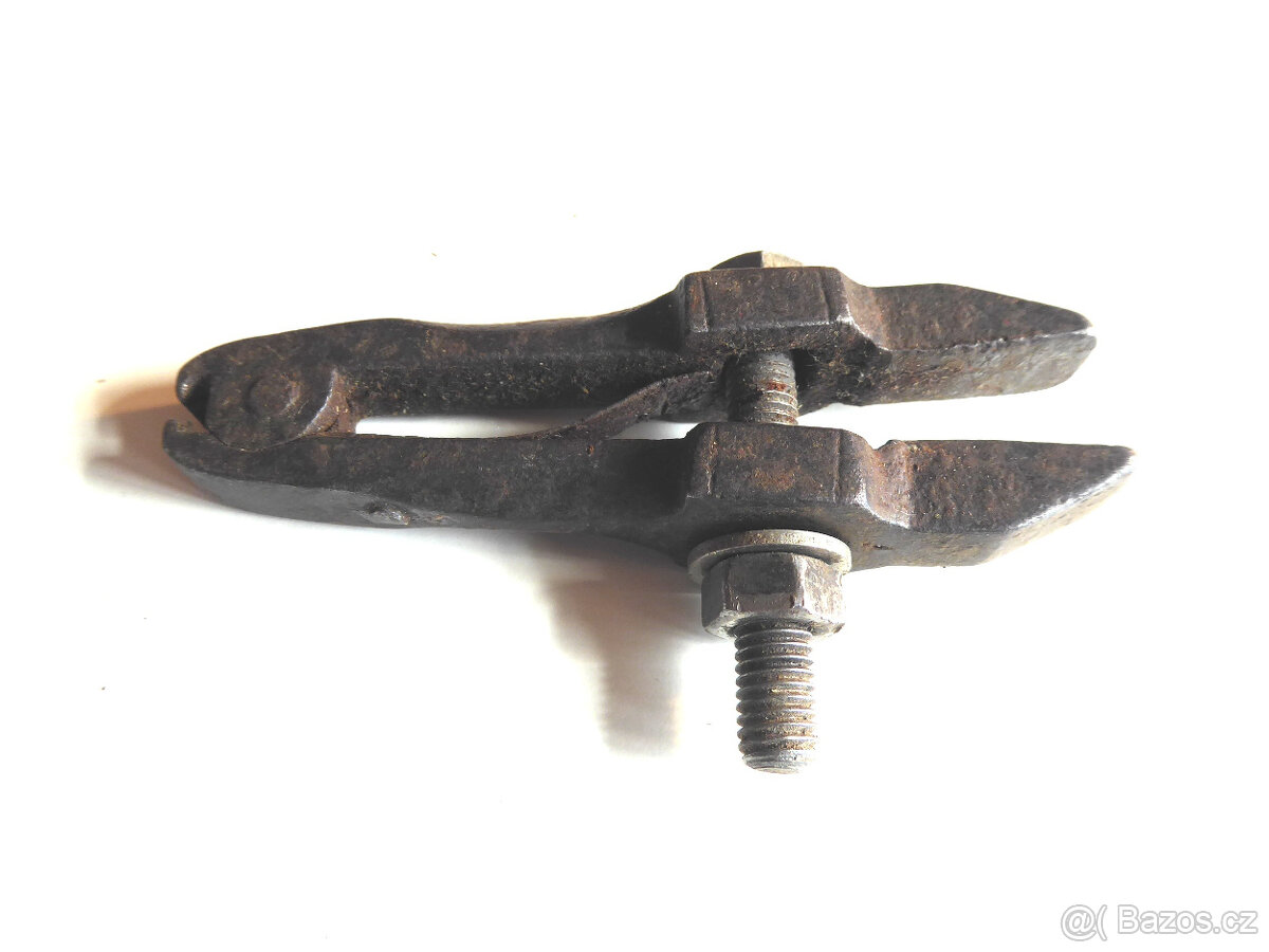 B218_ Zámečnická svěrka, 10 cm, retro