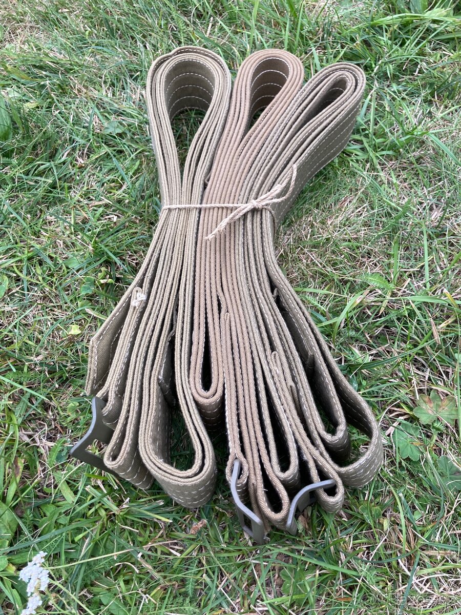 vojenský poutací nosný pás pevný prošívaný délka 350cm