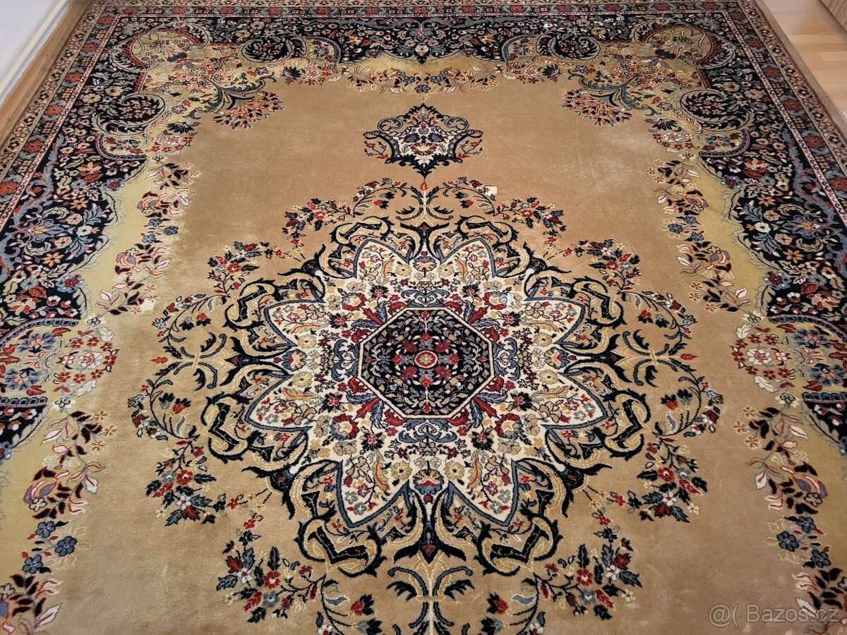 Vlněný koberec 3x4m