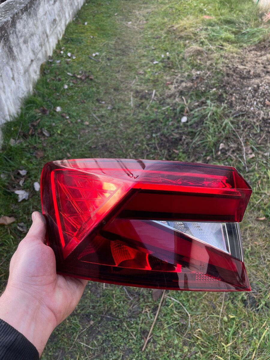 Škoda Fabia 4. generace levé zadní světlo - orig.díl