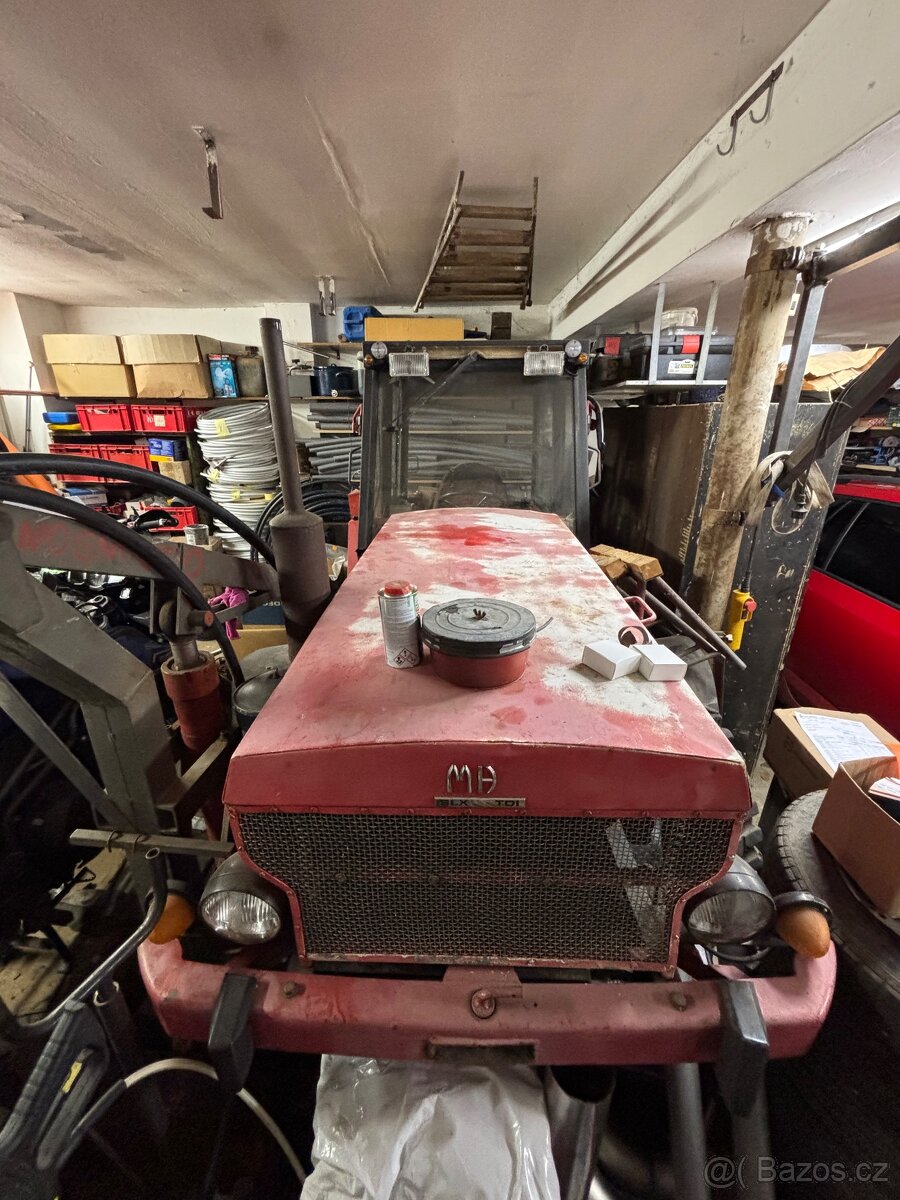 Traktor domácí výroby tatra 805