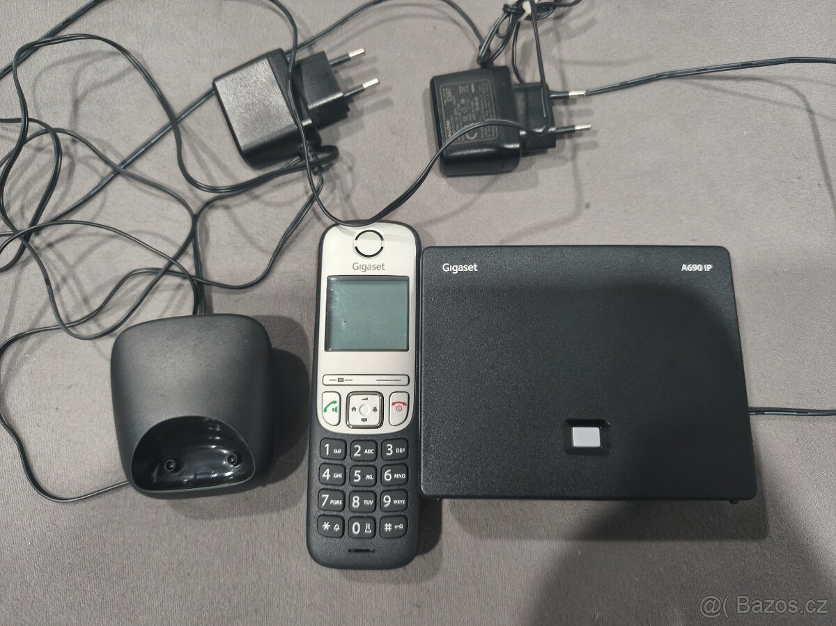 VoIP bezdrátový telefon Gigaset A690IP