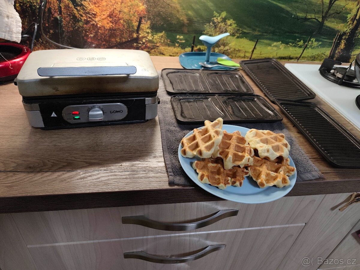 Vaflovač DOMO 3v1 sendvičovač topinkovač