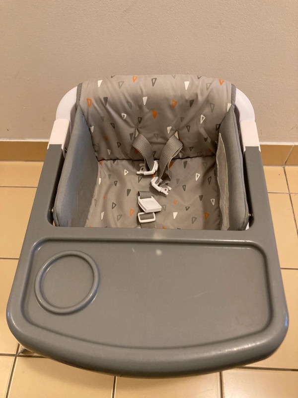 Cestovní jídelní židlička