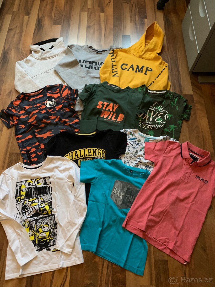 Set vel.134 mikiny + trička