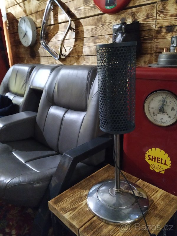 designová lampička do garážového stylu či mancave koutku