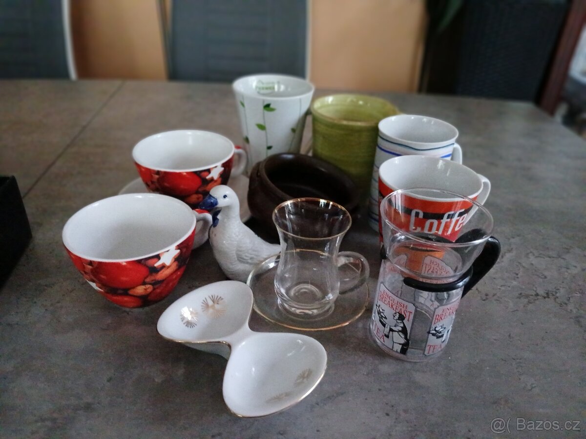 Set hrnků, slánky