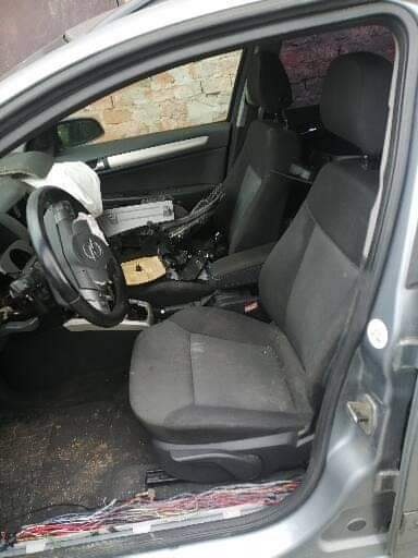 Opel Astra H náhradní díly