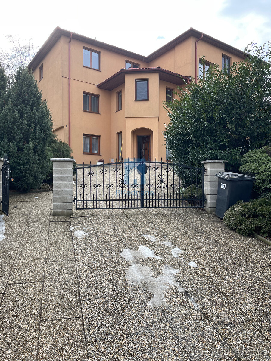 Pronájem bytu 2+kk, Praha 9 Hloubětín, ulice Hostavická, 30