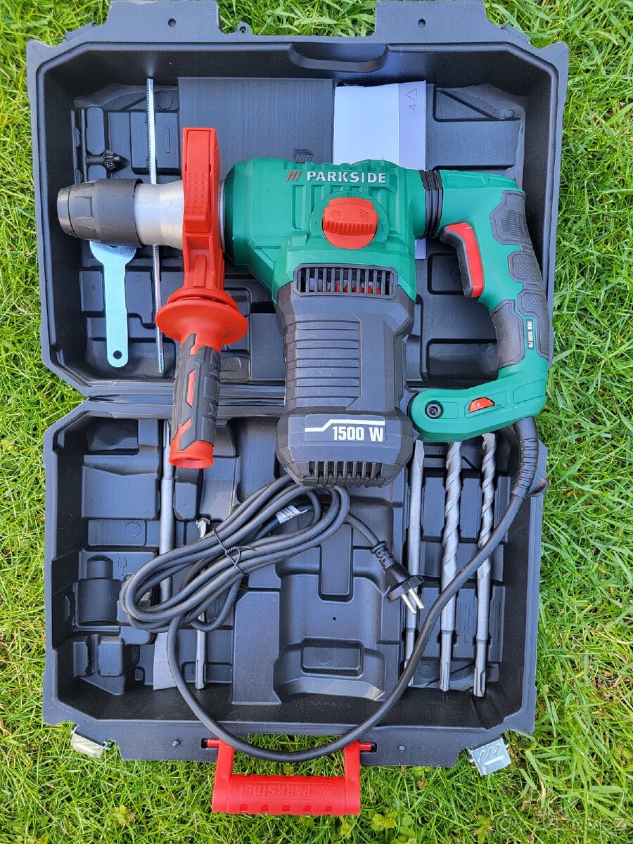 Vrtací kladivo PARKSIDE PBH 1500 F6 nepoužité