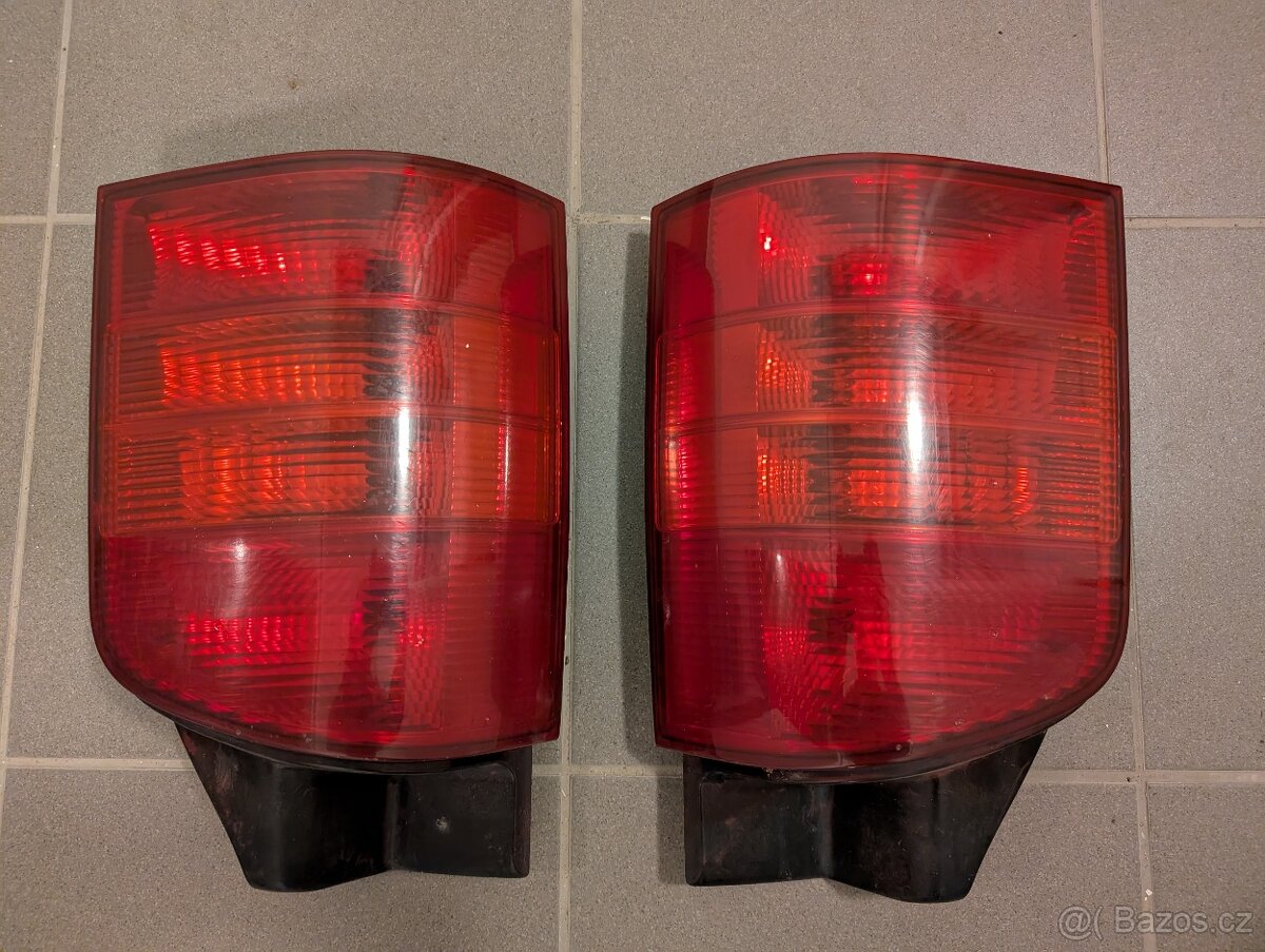 Zadní světla VW T5