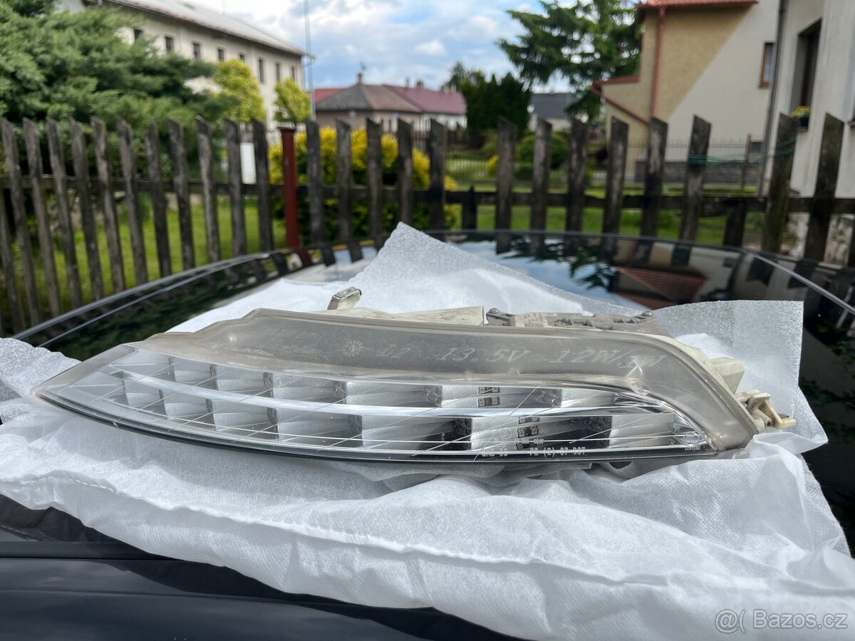 BMW E63 E64 facelift – levý LED blinkr (originál)