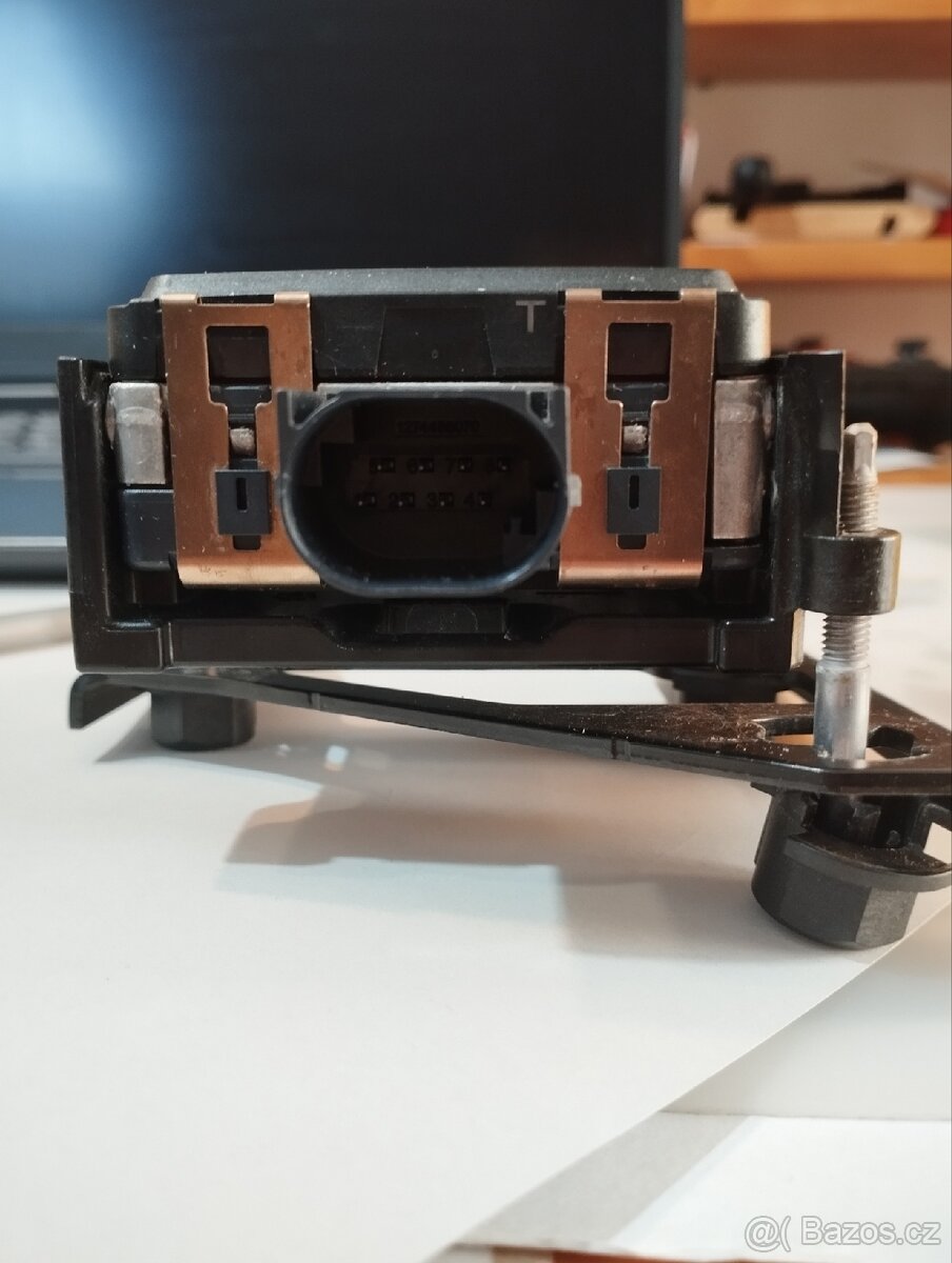 Řídící jednotka se softwarem pro automatickou vzdálenost