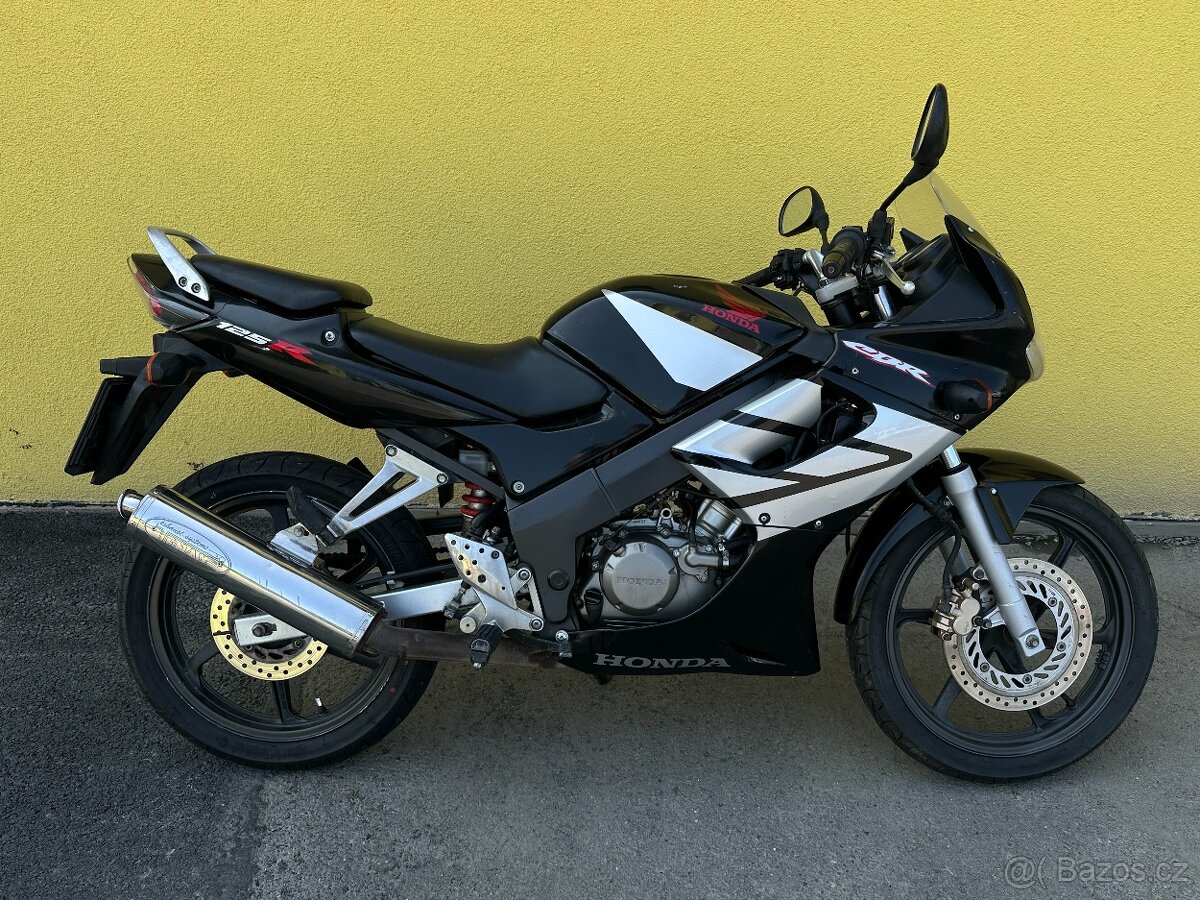 Honda CBR 125R r.v. 2004
