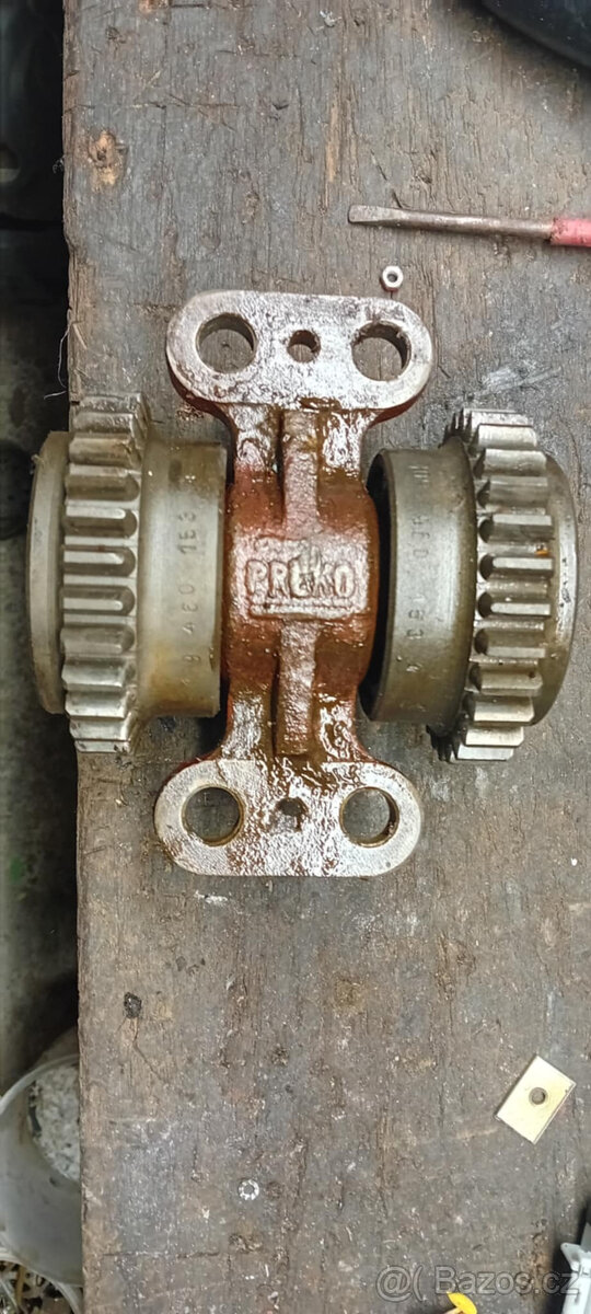 TRAKTOR RS 09 -kolo převodu vývodového hřídele