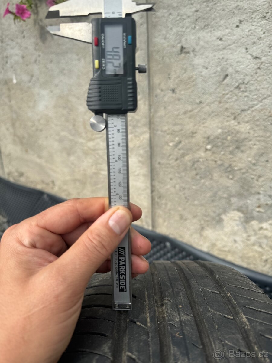 4 ks Prodám použité pneu 225/65 r 17