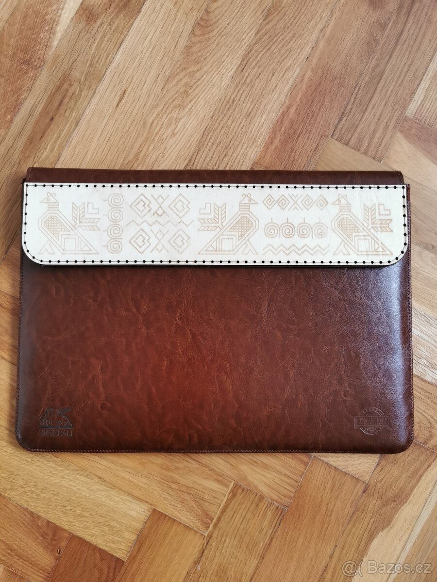 Kožený obal na notebook