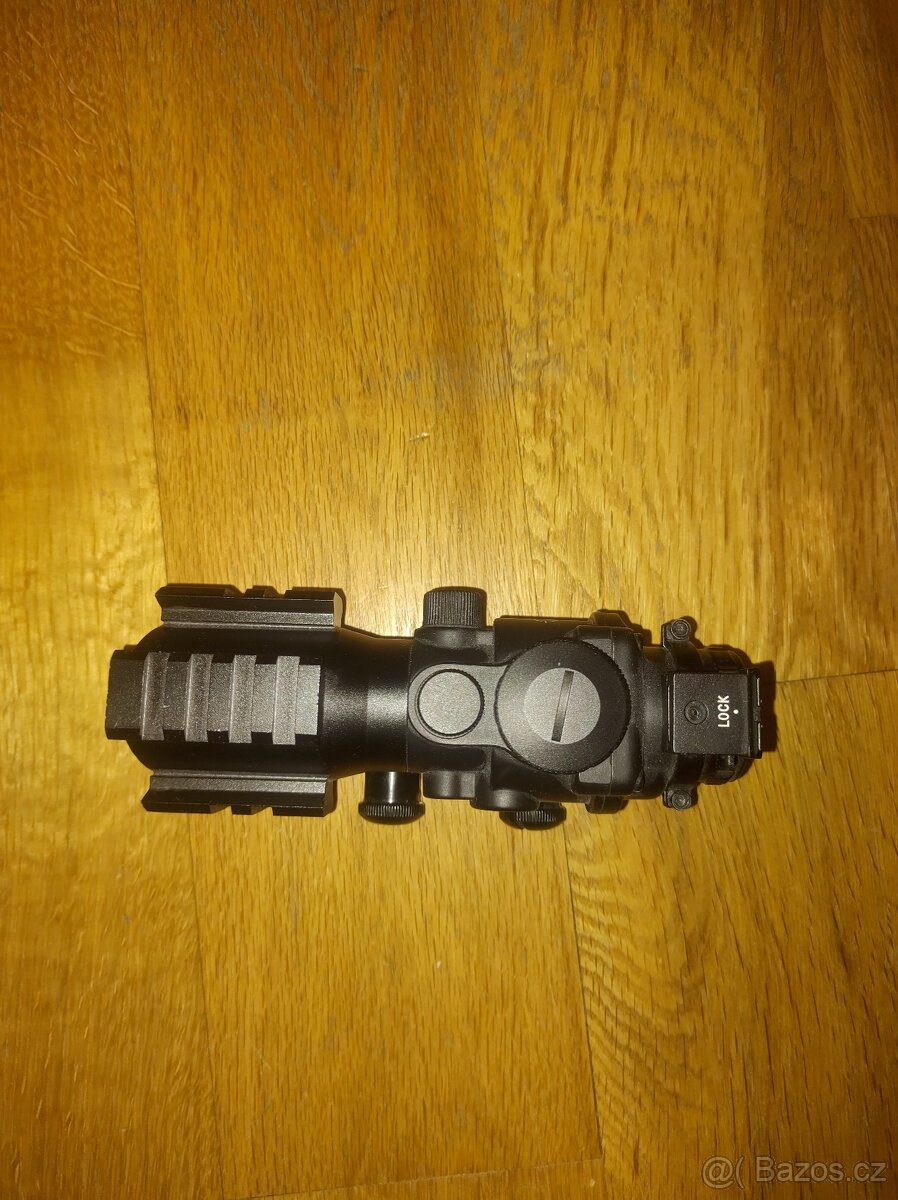 Puškohled Rhino 4X32 (v záruce)