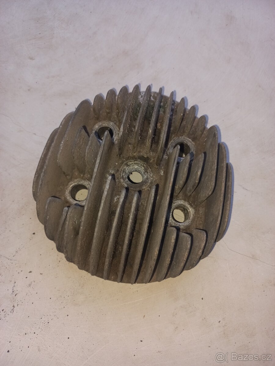 Hlava Jawa 250