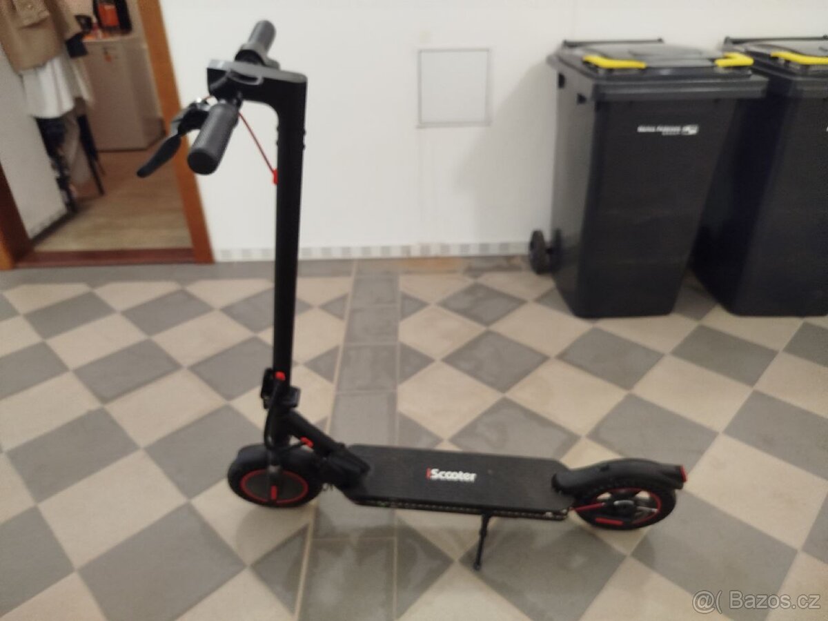 Elektrická koloběžka iScooter i9Max – téměř nová