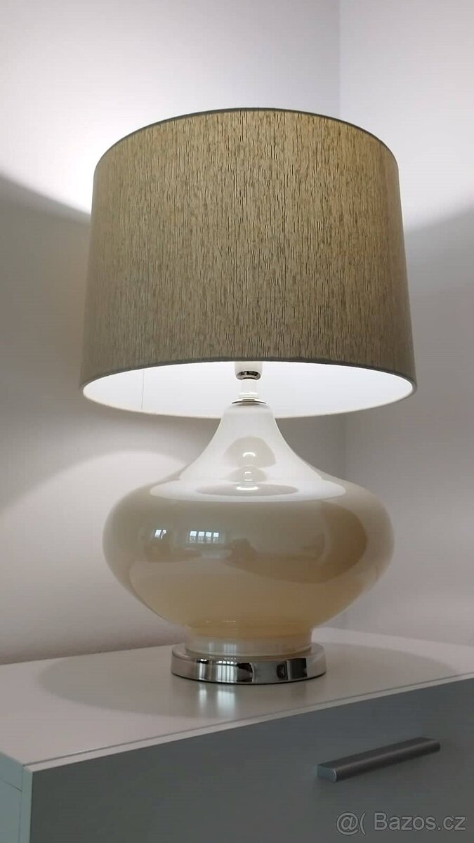 STOLNÍ LAMPA SKLENĚNÁ