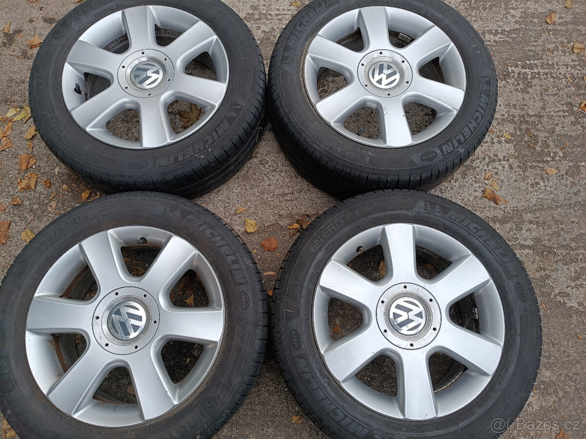 VW Golf 5 - alu disky 6,5x16 et50 + letní 205/55/16