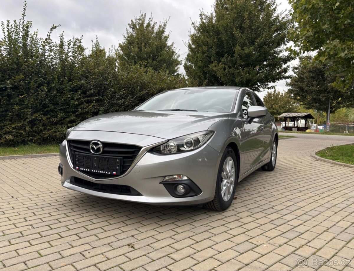 MAZDA 3 2.0 88 KW - JEN 52 000 KM - BENZÍN