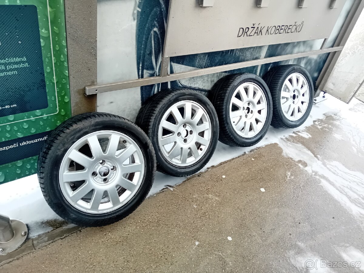 Originál litá kola Renault 6,5Jx16 s letními pneu 205/50R16
