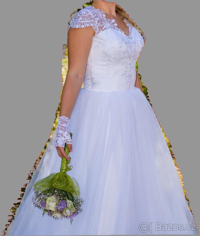 Svatební šaty