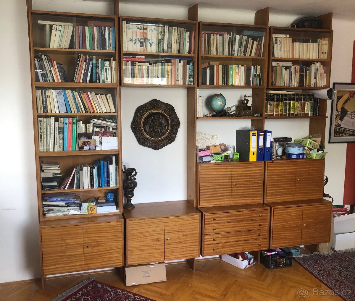 KNIHOVNA, stěna OBÝVÁKOVÁ, ÚLOŽNÁ