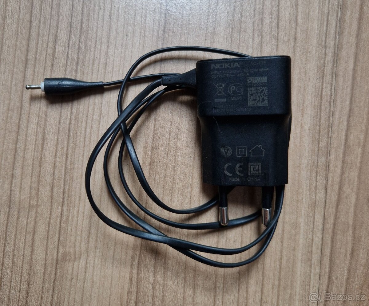 nabíječka Nokia AC-11E
