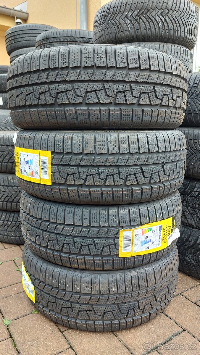 Pneu zimní, 4 ks, rozměr 215/45/18, 93V, zn. APLUS, NOVÉ