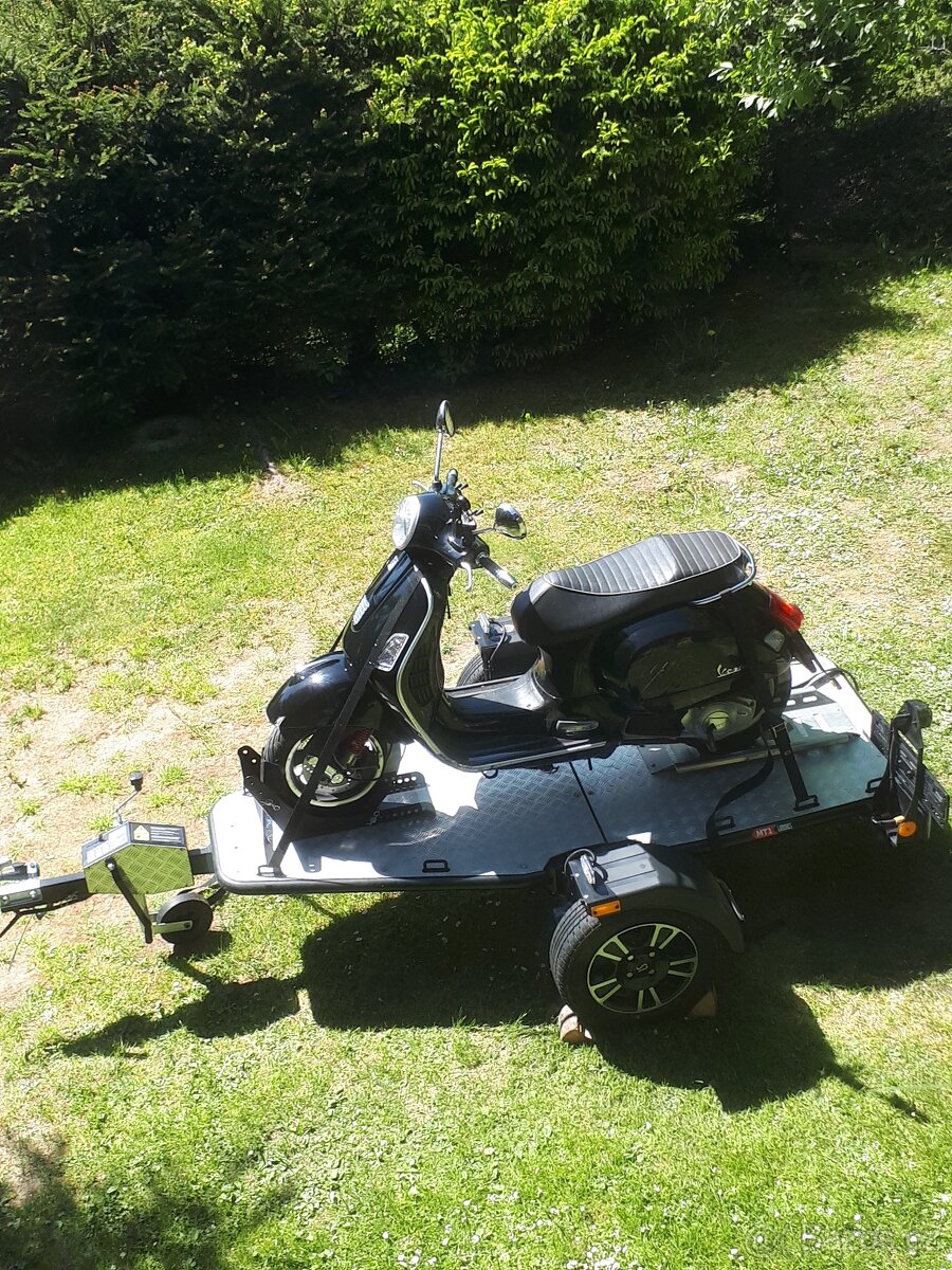 Přívěsný vozík na motorku